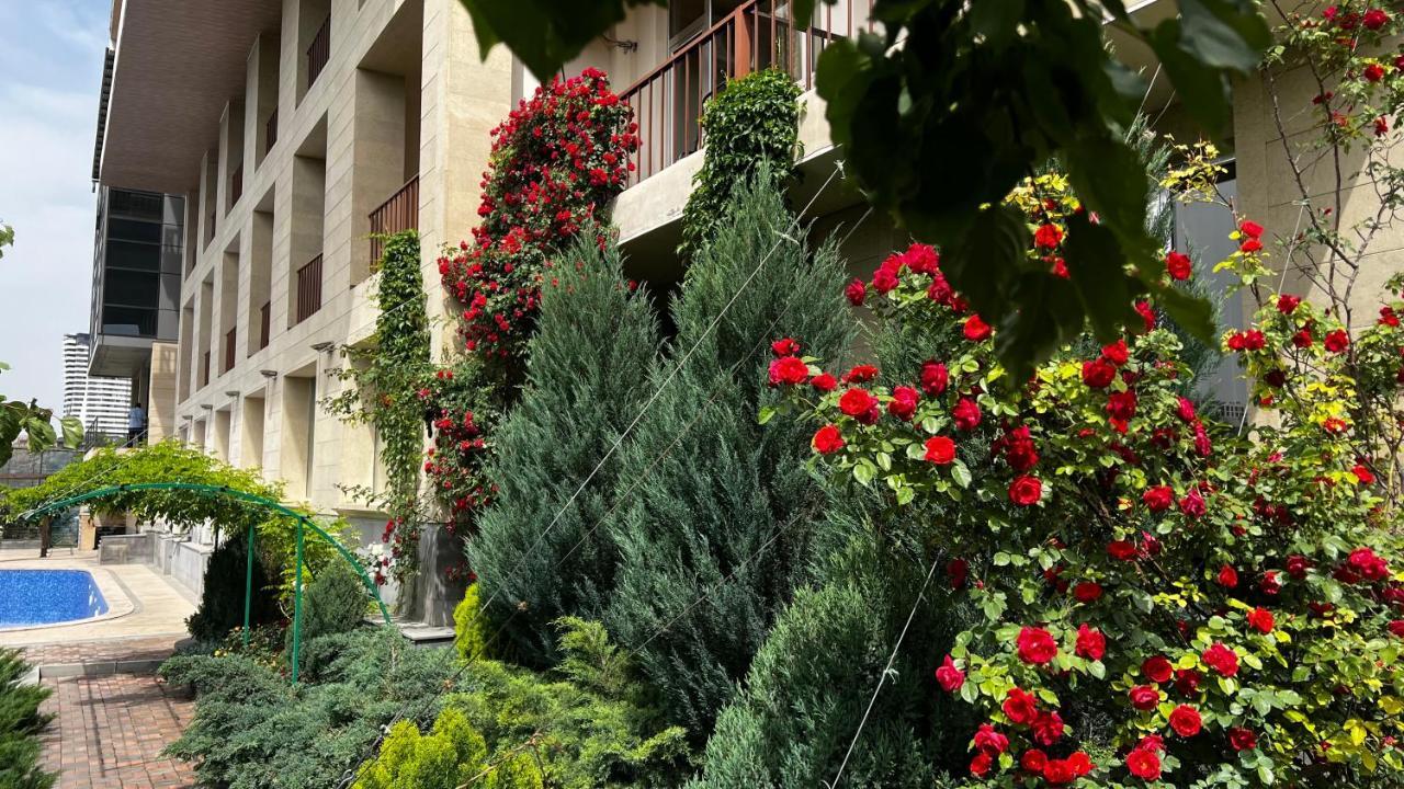 Olympia Garden Hotel Yerevan Ngoại thất bức ảnh